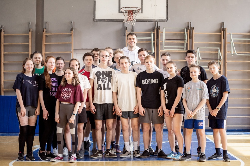    -   -  "" 🏀